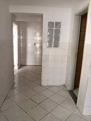 CASA DUPLEX EM RUA PÚBLICA - SANTO ANTÔNIO