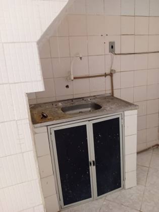 CASA DUPLEX EM RUA PÚBLICA - SANTO ANTÔNIO