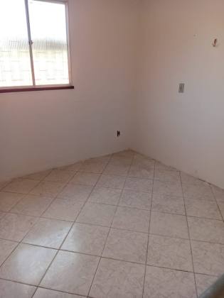 CASA DUPLEX EM RUA PÚBLICA - SANTO ANTÔNIO