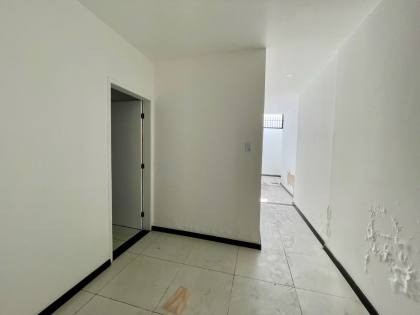 Prédio Comercial com 8 salas - Bairro Centro