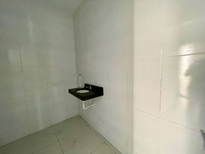 Prédio Comercial com 8 salas - Bairro Centro