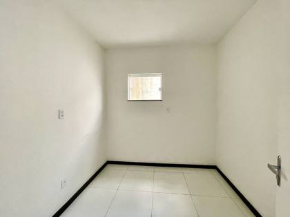 Prédio Comercial com 8 salas - Bairro Centro