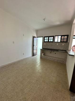 CASA Á 300 METROS DOS LAGOS DA ORLA