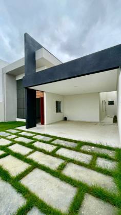 CASA 3 QUARTOS NO BAIRRO ARUANA