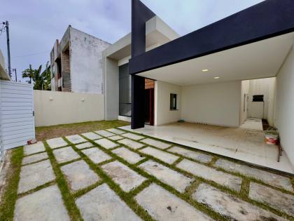 CASA 3 QUARTOS NO BAIRRO ARUANA