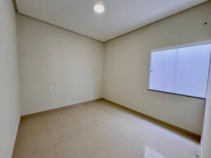 CASA 3 QUARTOS NO BAIRRO ARUANA