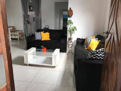 CASA EM RUA PÚBLICA NA BARRA DOS COQUEIROS