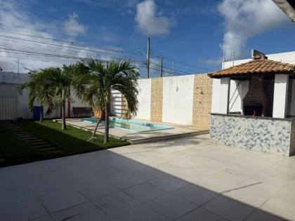 CASA EM RUA PÚBLICA - BAIRRO AREIA BRANCA