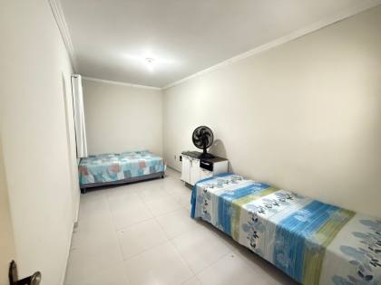 CASA EM RUA PÚBLICA - BAIRRO AREIA BRANCA