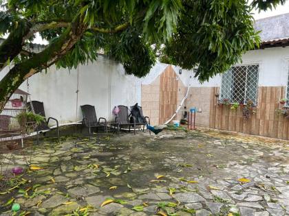 CASA NO BAIRRO SUÍSSA / AV. EXPLOSÃO