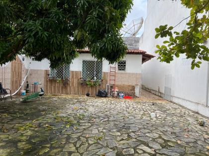 CASA NO BAIRRO SUÍSSA / AV. EXPLOSÃO