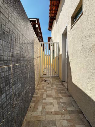 Casa Térrea no Condomínio Costa Marina