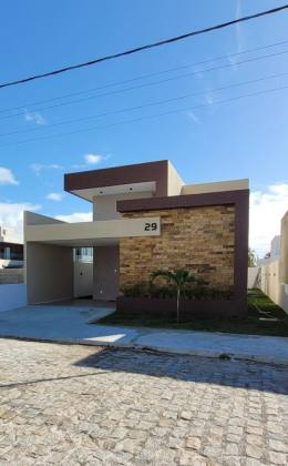 CASA NO SOL E PRAIA