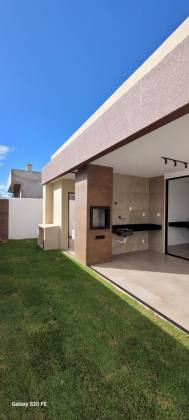 CASA NO SOL E PRAIA
