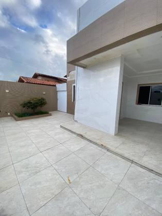 CASA NO CONDOMÍNIO RESERVA DAS MANGUEIRAS