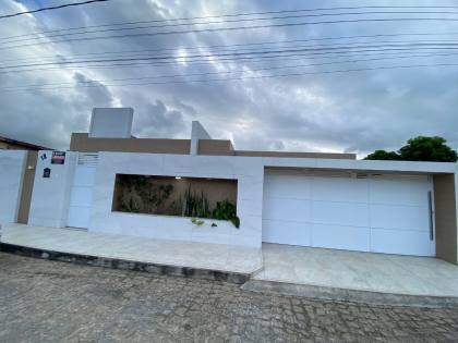 CASA NO CONDOMÍNIO RESERVA DAS MANGUEIRAS