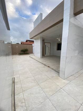 CASA NO CONDOMÍNIO RESERVA DAS MANGUEIRAS