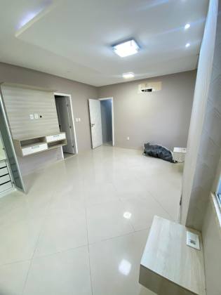 CASA NO CONDOMÍNIO RESERVA DAS MANGUEIRAS