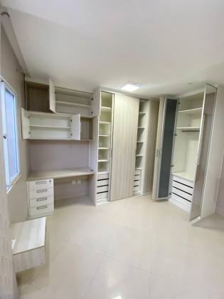 CASA NO CONDOMÍNIO RESERVA DAS MANGUEIRAS
