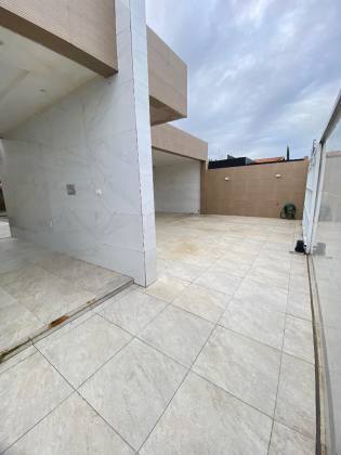 CASA NO CONDOMÍNIO RESERVA DAS MANGUEIRAS
