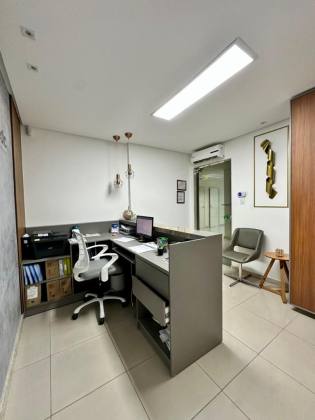SALA COMERCIAL CENTRO MÉDICO JARDINS