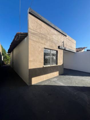 CASA NO SANTA MARIA - ZONA DE EXPANSÃO