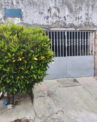 CASA NO CENTRO DA CIDADE