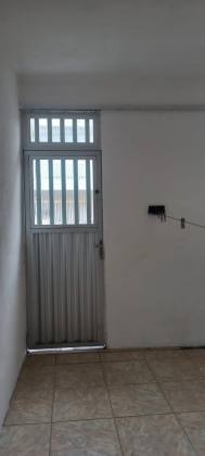 CASA NO BAIRRO INDUSTRIAL