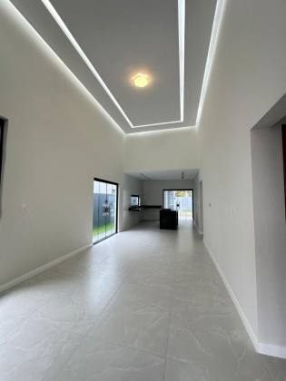 CASA NO CONDOMÍNIO SOL E PRAIA