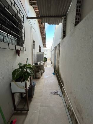 Casa no Conj. Vale do Sol