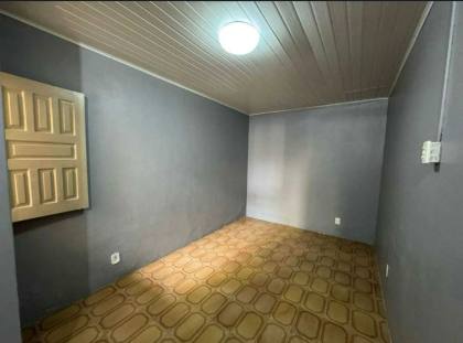 CASA NA FAROLÂNDIA