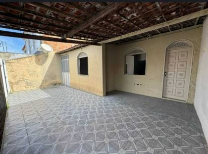 CASA NA FAROLÂNDIA