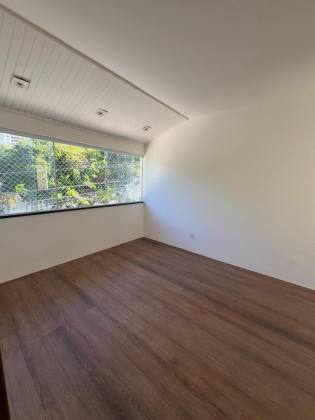 CASA NA FAROLÂNDIA