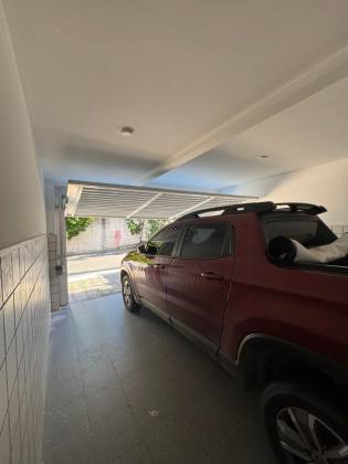 CASA NA FAROLÂNDIA