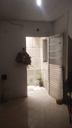 CASA NA FAROLÂNDIA