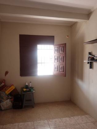 CASA E PONTO COMERCIAL  NA FAROLÂNDIA