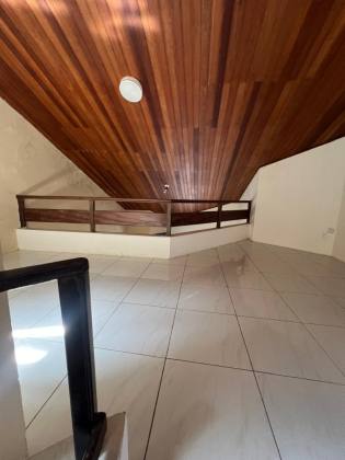 CASA NA FAROLÂNDIA
