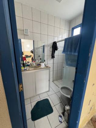 CASA NA FAROLÂNDIA
