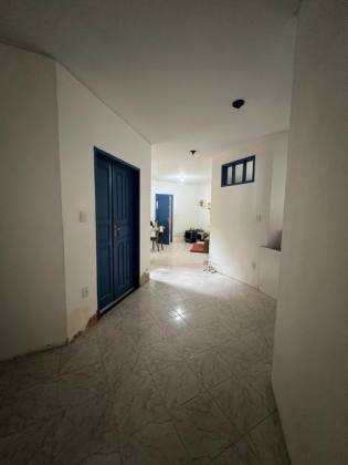 CASA NA FAROLÂNDIA