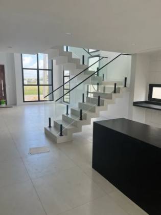 CASA NO CONDOMÍNIO ALPHAVILLE SERGIPE
