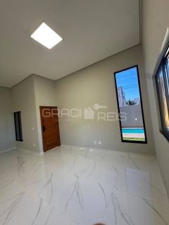 Casa à Venda na Praia do Francês – 3 Quartos, Suíte com Closet e Piscina a 900 Metros do Mar | Marechal Deodoro/AL