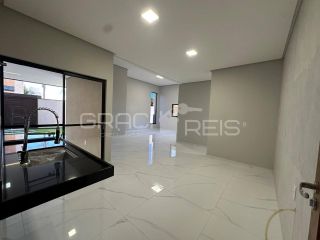 Casa à Venda na Praia do Francês – 3 Quartos, Suíte com Closet e Piscina a 900 Metros do Mar | Marechal Deodoro/AL