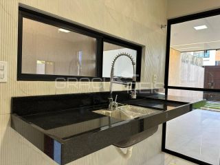 Casa à Venda na Praia do Francês – 3 Quartos, Suíte com Closet e Piscina a 900 Metros do Mar | Marechal Deodoro/AL