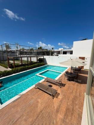Casa em Villas do Atlântico  |  4/4 com suítes