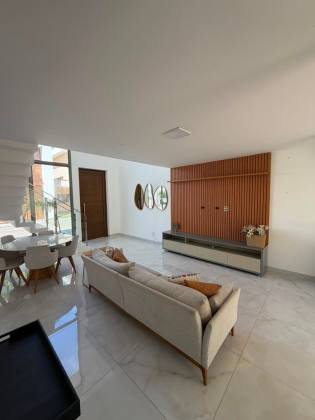 Casa em Villas do Atlântico  |  4/4 com suítes