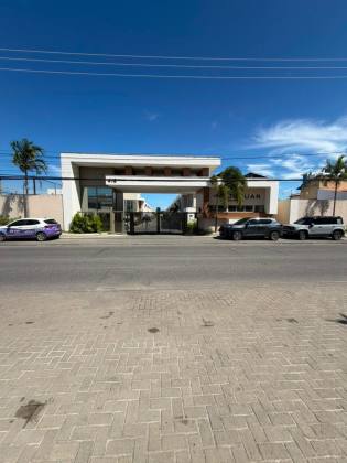 Casa em Villas do Atlântico  |  4/4 com suítes