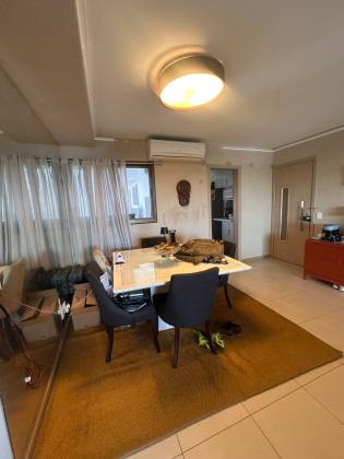 Le Parc 2/4 com sala ampliada