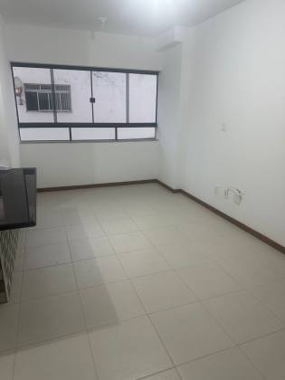 Rua Carmen Miranda Pituba 2/4 com suíte