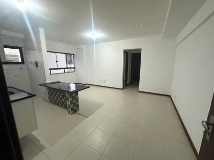 Rua Carmen Miranda Pituba 2/4 com suíte