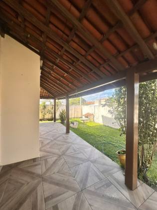 Casa em Vilas do Atlântico  4/4 com suíte